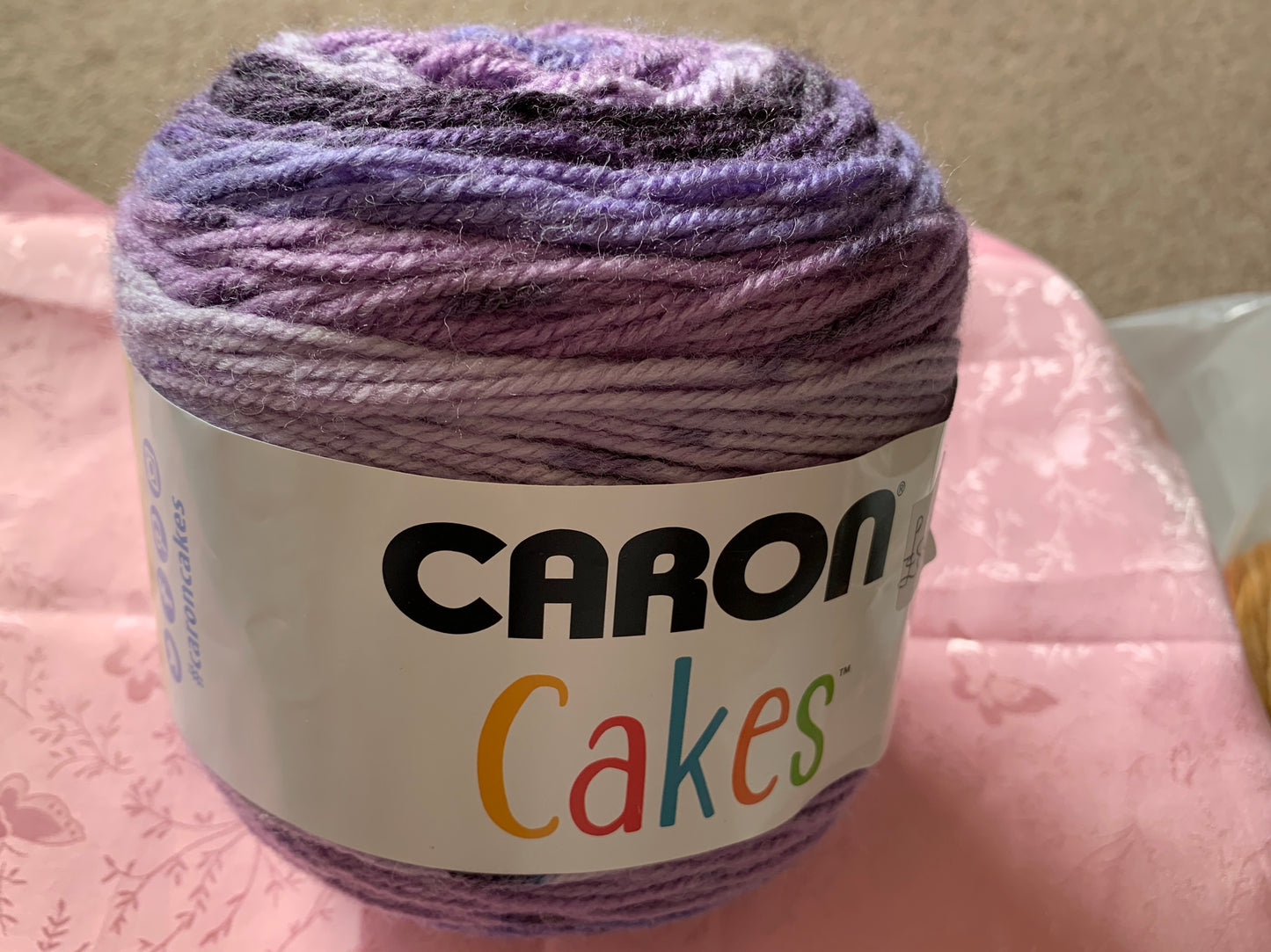 Aran Multicoloured Cakes