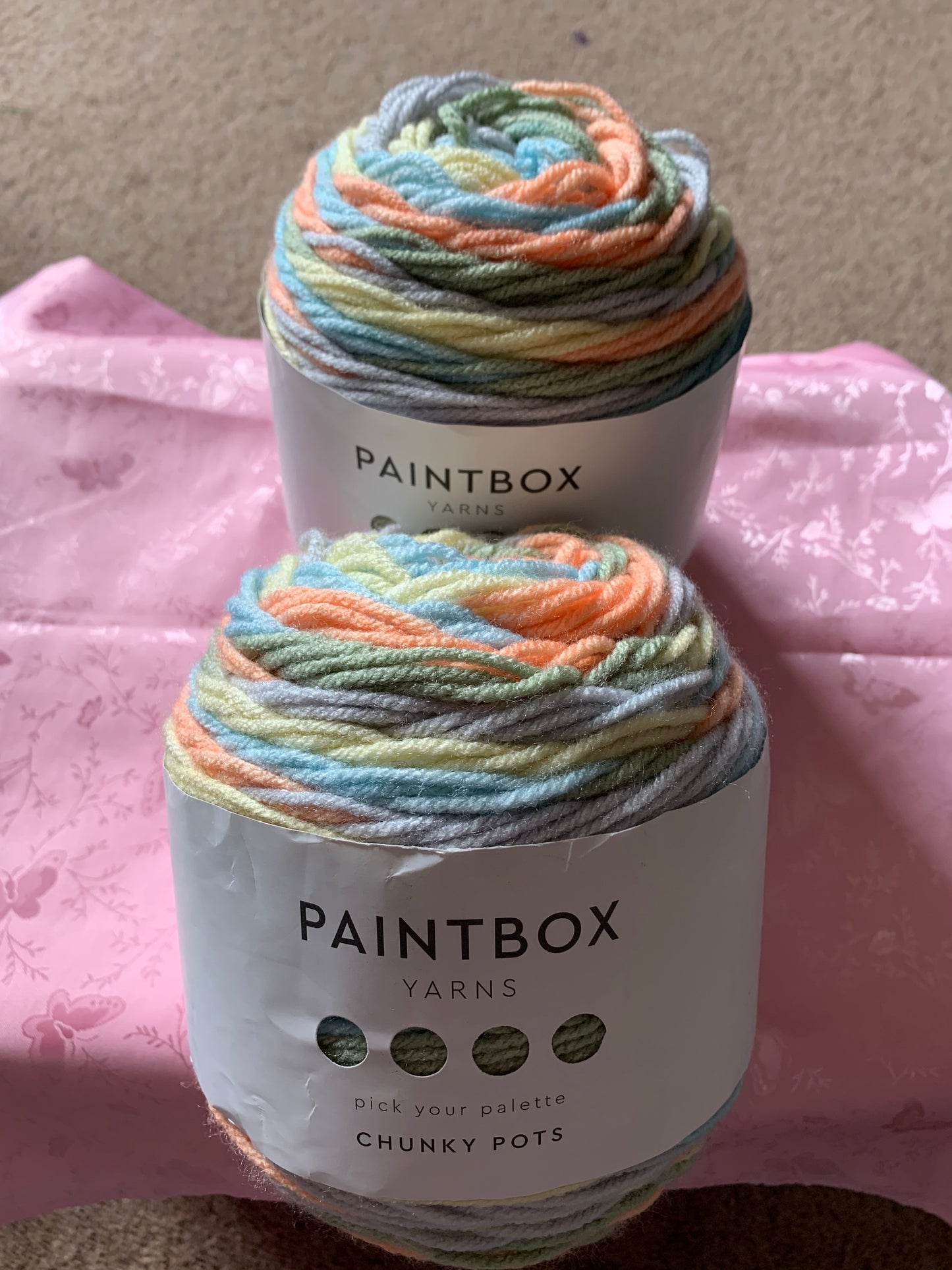 Aran Multicoloured Cakes