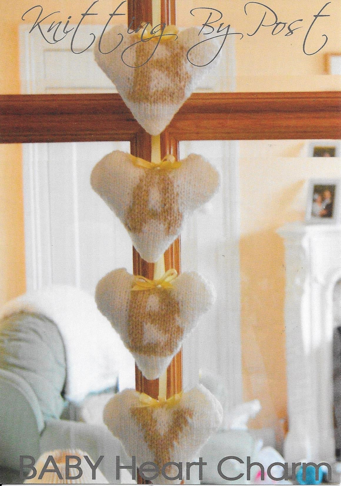 067 Baby Heart charm in dk knitting pattern